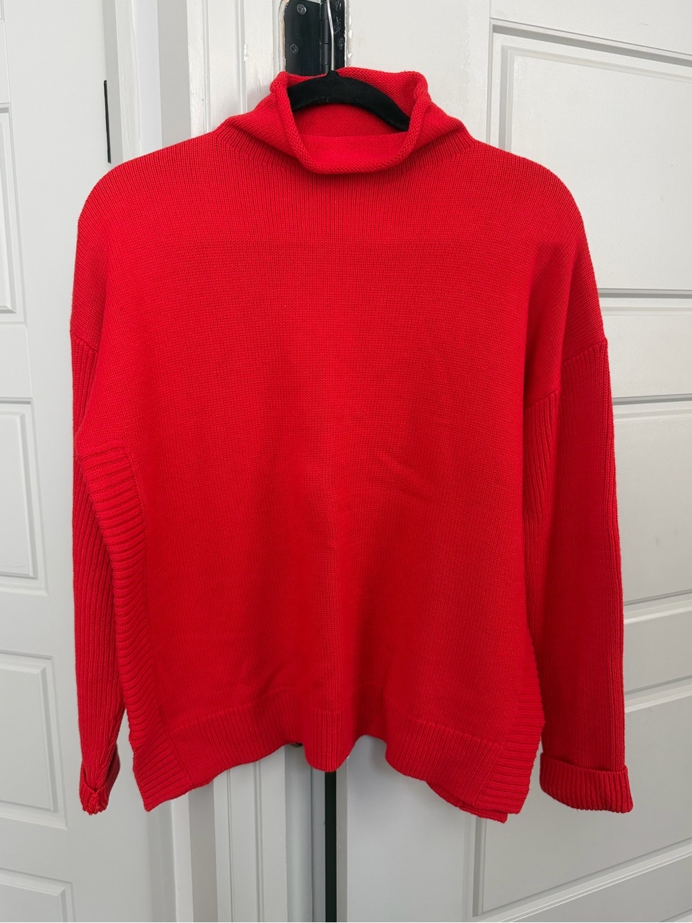 Tahari Red Rollneck Turtleneck Sweater
